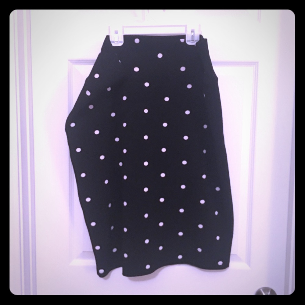 Cassie black with white dots